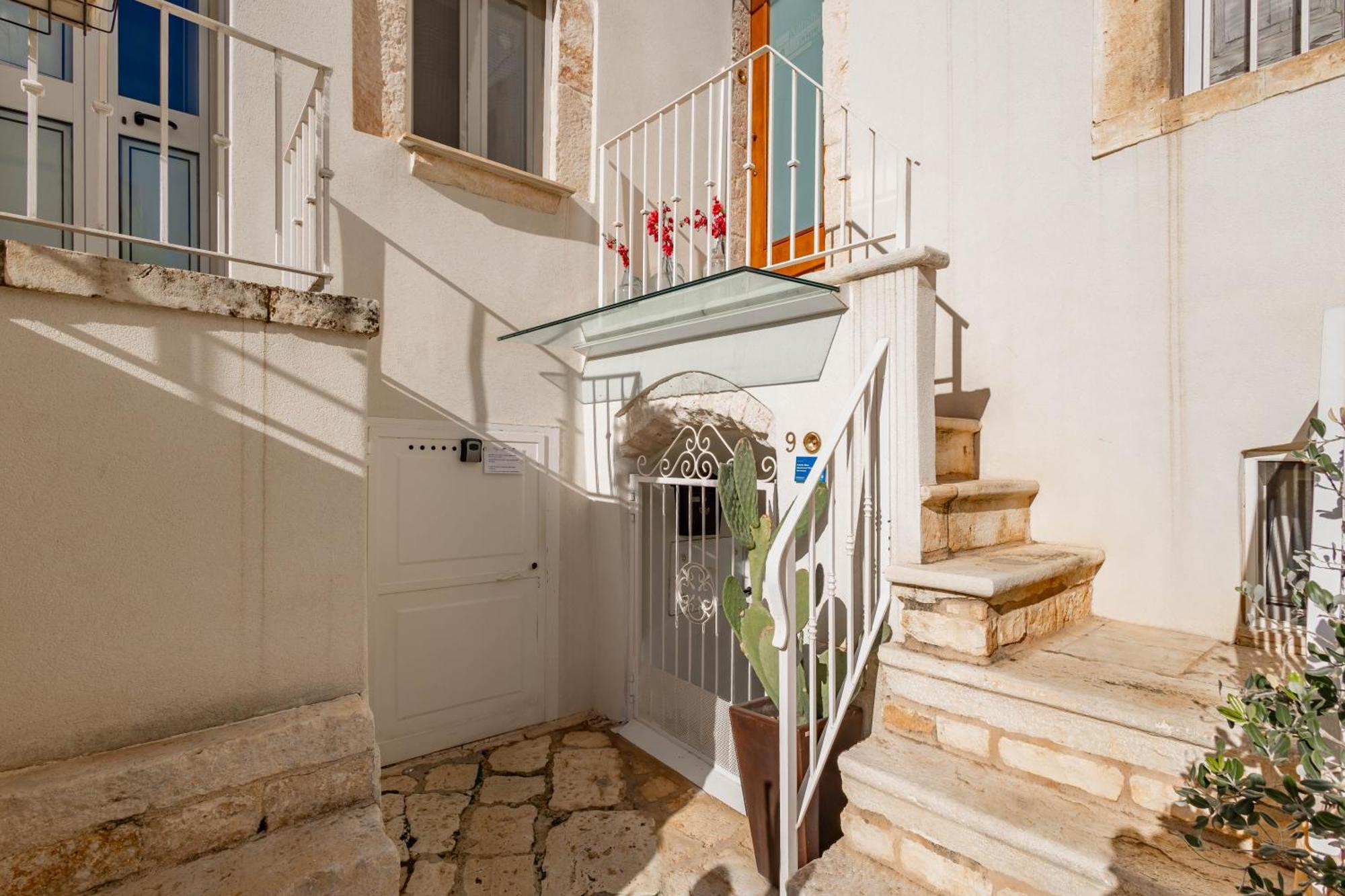 Antiche Mura Apartments"Cielo Di Puglia" -2 Matrimoniali, Cucina E Terrazzo 투리 외부 사진