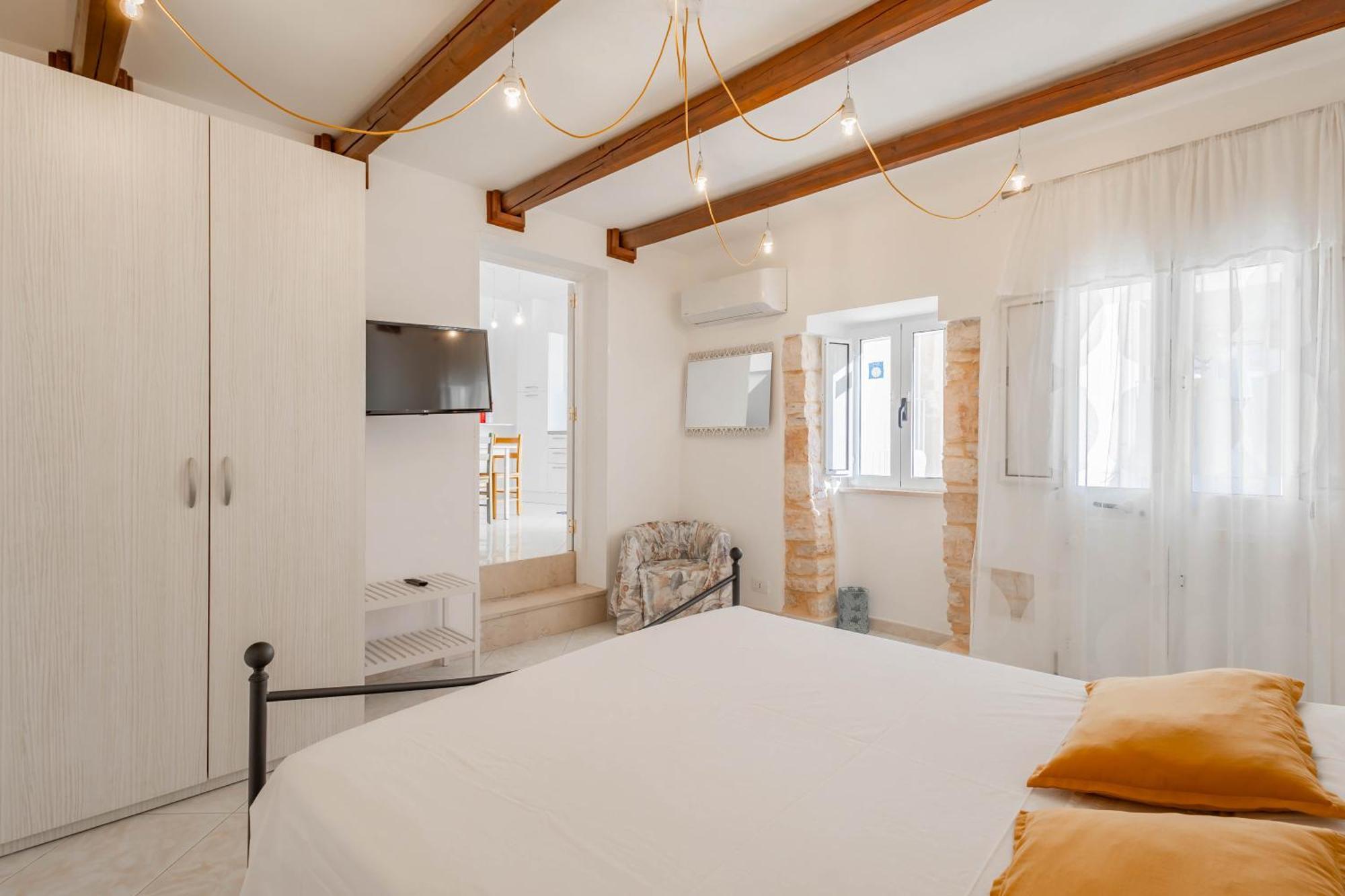Antiche Mura Apartments"Cielo Di Puglia" -2 Matrimoniali, Cucina E Terrazzo 투리 외부 사진
